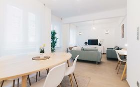 Amalur apartment by People Rentals